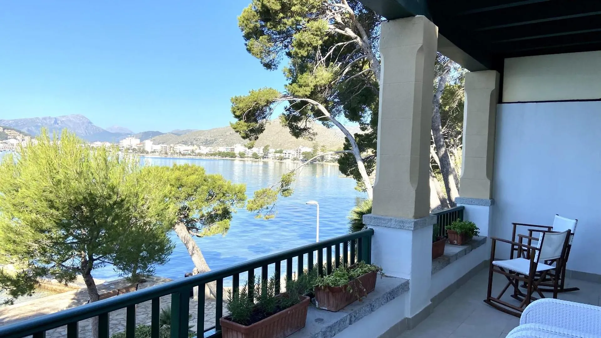 Kika Pinewalk Daire Port de Pollença İspanya